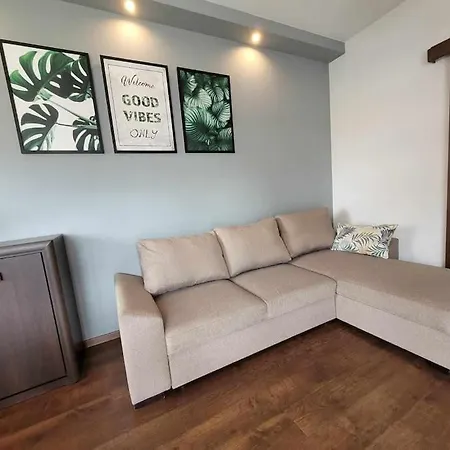 Dark Chocolate 4 Persons Down Town