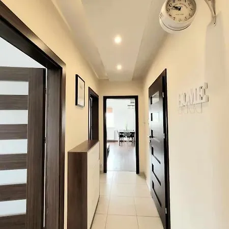 Dark Chocolate 4 Persons Down Town Apartment