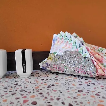 Daire Dark Chocolate 4 Persons Down Town