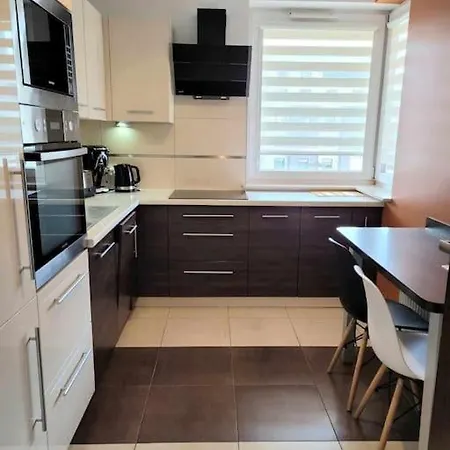 Dark Chocolate 4 Persons Down Town * Krakkó