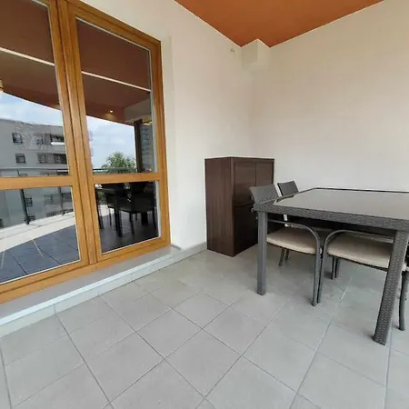 Dark Chocolate 4 Persons Down Town Apartman *