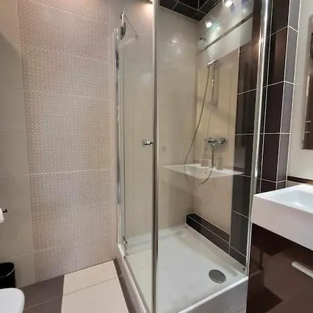 Apartment Dark Chocolate 4 Persons Down Town