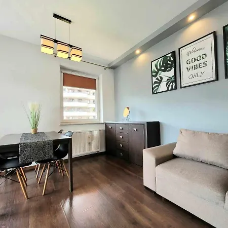 Dark Chocolate 4 Persons Down Town Daire Krakow