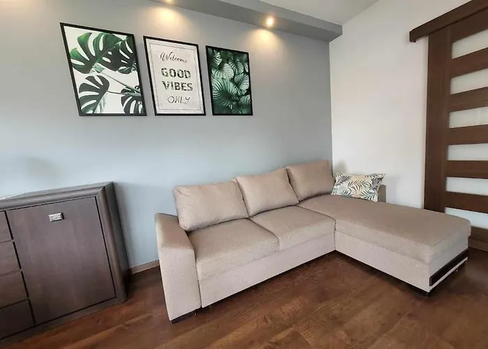 Dark Chocolate 4 Persons Down Town