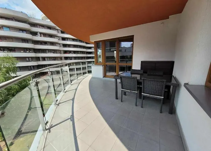 Dark Chocolate 4 Persons Down Town Daire Krakow