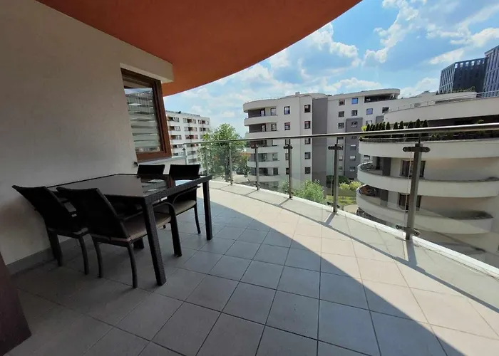 Dark Chocolate 4 Persons Down Town Daire Krakow