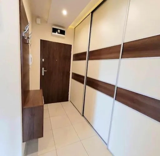 Апартаменты Dark Chocolate 4 Persons Down Town Краков