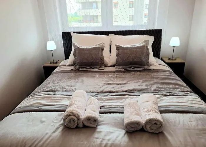 Dark Chocolate 4 Persons Down Town * 크라쿠프